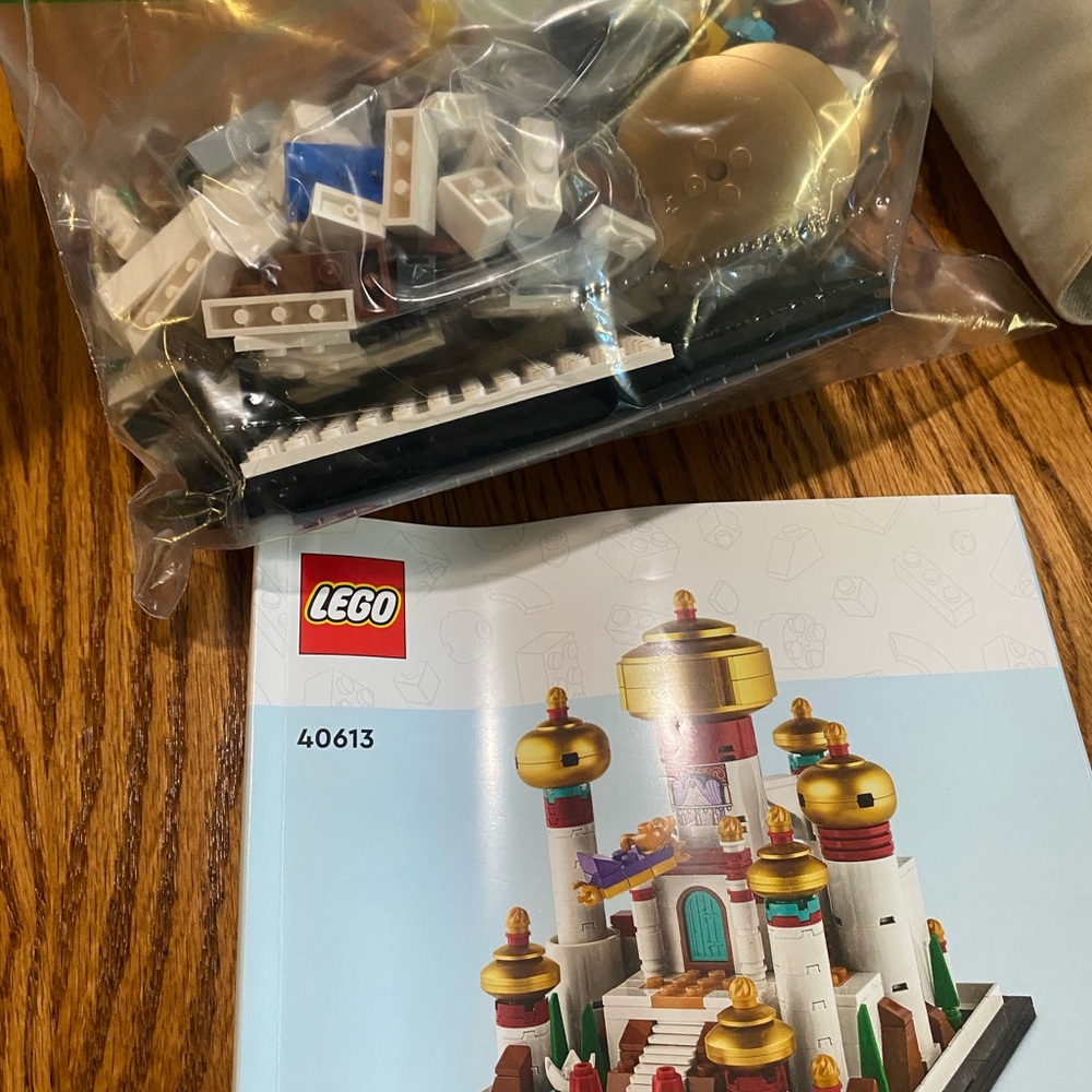 LEGO Agrabah (Aladdin) Miniature Palace with Gold and White